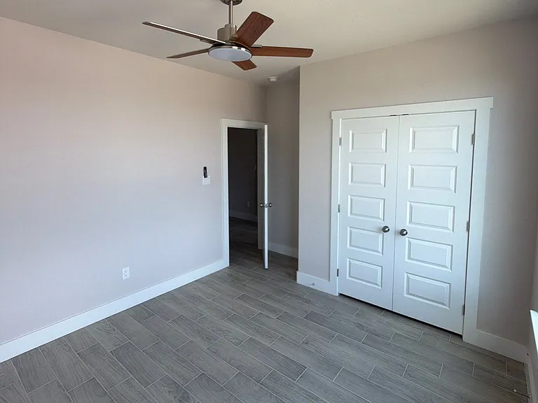 5621 San Jacinto Dr — Photo 9
