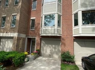 2304 N Lakewood Ave #2304, Chicago, IL 60614