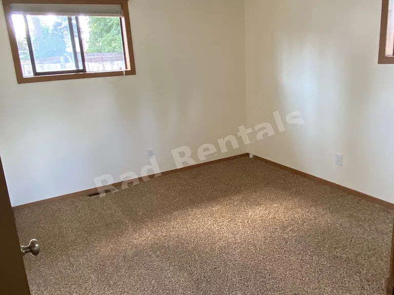 6721 N Stevens St — Photo 12