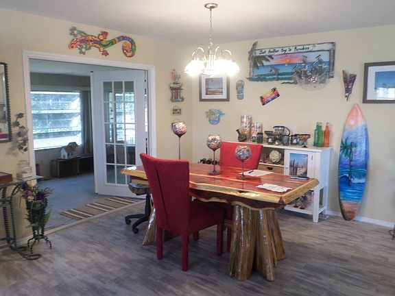 2nd image of 8461 Carrie Ln