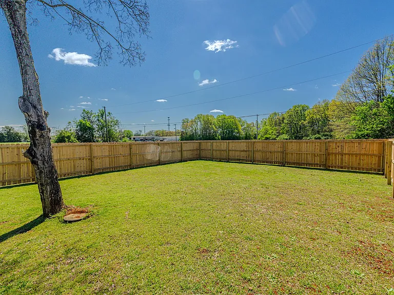704 Candler Ave #B — Photo 27