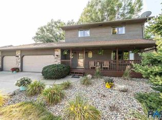 6809 W Hathaway Ln, Sioux Falls, SD 57106