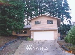 725 Beaver Bend St, Bainbridge Island, WA 98110