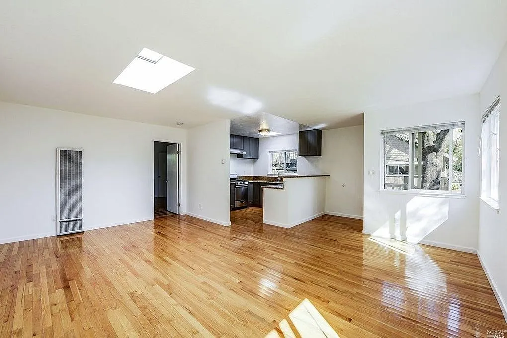 1385 1/2 Sir Francis Drake Blvd, Unit 1 — Photo 4