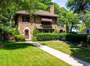 911 N 59th St, Milwaukee, WI 53213