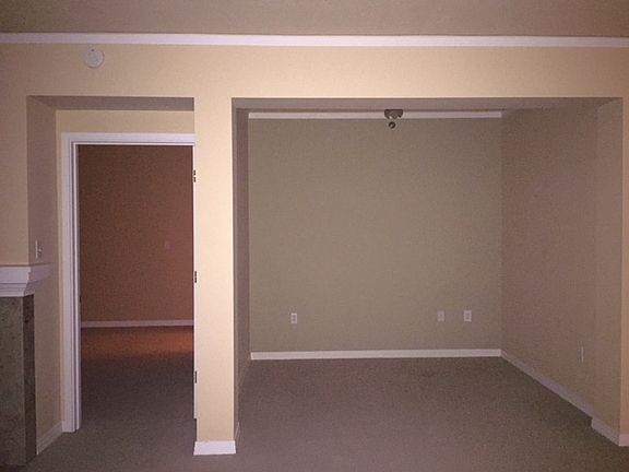 Den area off Living/Dining 