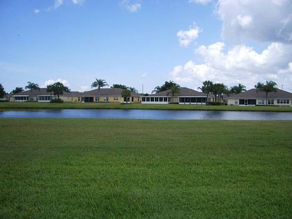 3rd image of 1337 Fairway Greens Dr