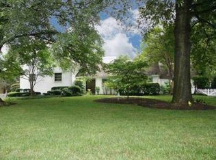 301 Roslyn Rd, Richmond, VA 23226