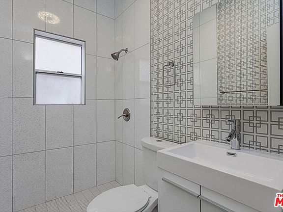 4th image of 2921 Francis Ave APT 306