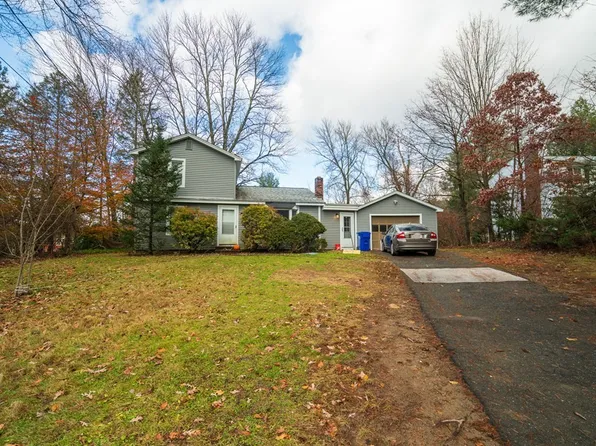 370 Pelham Rd, Amherst, MA 01002