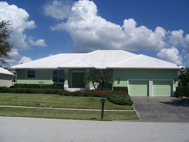 1st image of 686 Cameo Ct