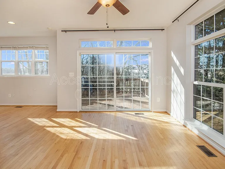 6450 Waterfield Rd — Photo 3