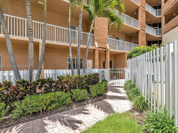 7715 Yardley Dr APT 106, Fort Lauderdale, FL 33321