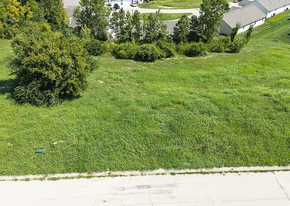 1st image of 1841 N 78th Ter