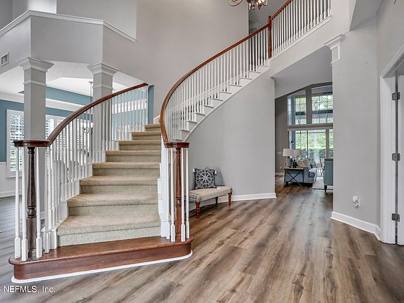 4th image of 1885 FOREST GLEN Way