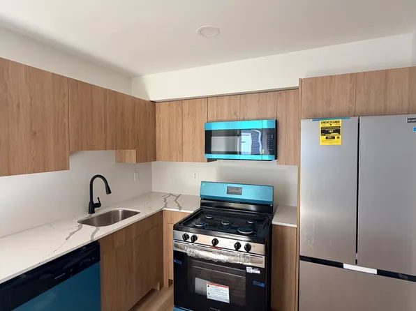 44 Warner St, Hamden, CT