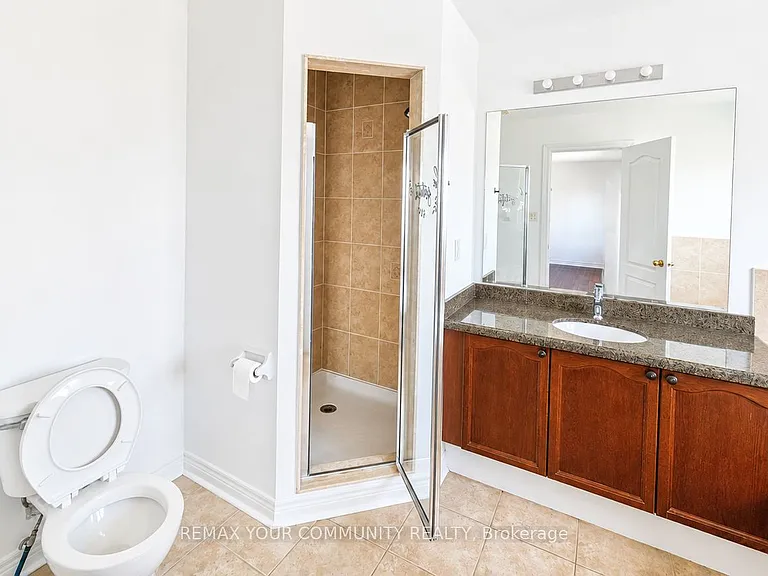69 Gail Parks Cres — Photo 10