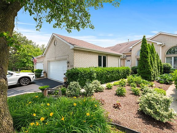 3rd image of 10935 Conifer Ct