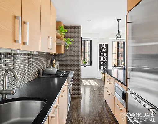 Sold by Vanguard Residential LLC | media 16