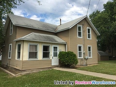 1st image of 301 1st Ave NE
