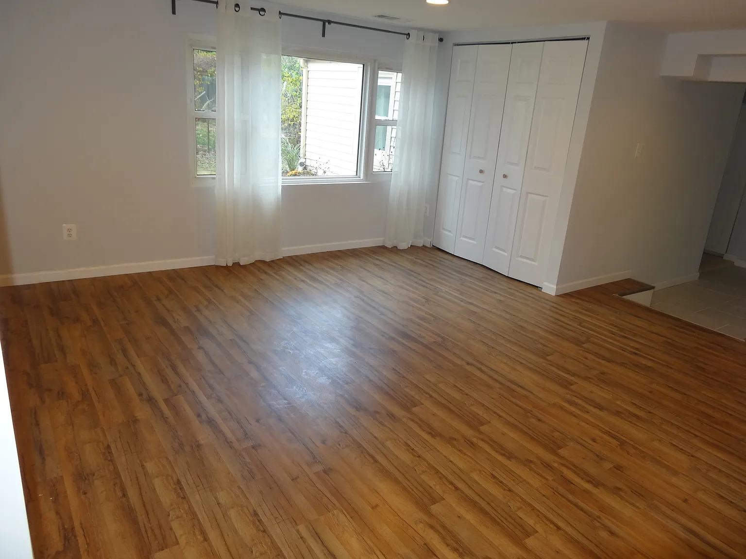 3 bed, 1192 sqft, $2,900 — Photo 3