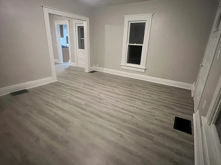 15 Oak St — Photo 15