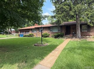 902 Ford Dr, Saint Louis, MO 63135