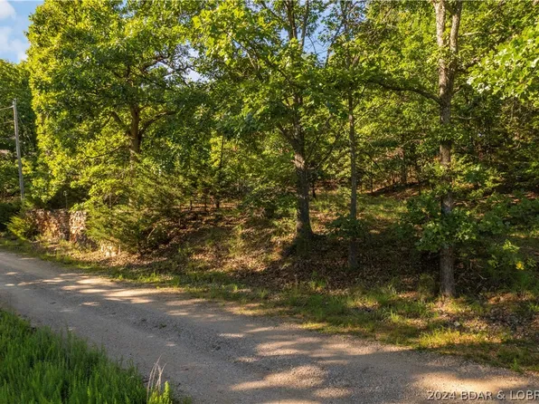 12 Storm Cove Dr, Linn Creek, MO 65052