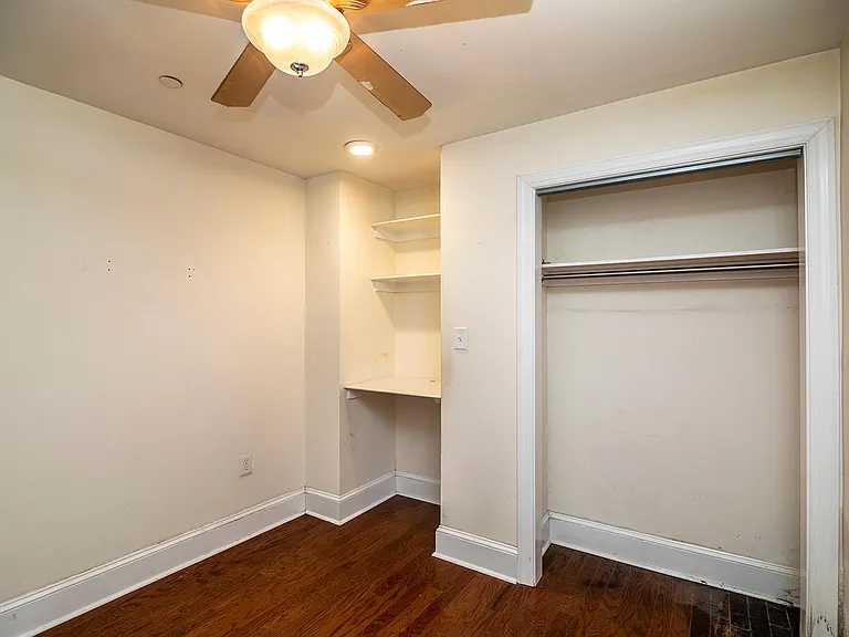 2027 Walnut St — Photo 6