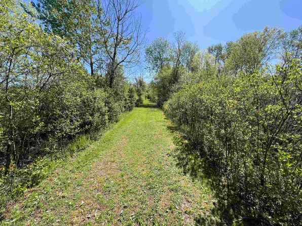 N6850 County Road U, Portage, WI 53901