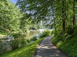15592 Northgate Dr, Dumfries, VA 22025