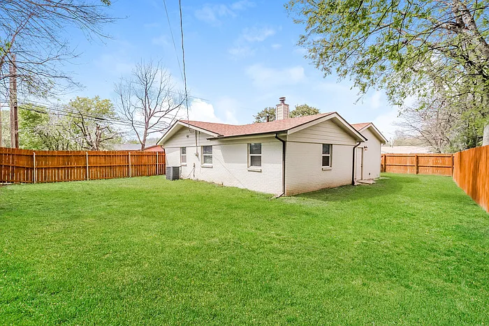 5601 Oak Grove Rd — Photo 15