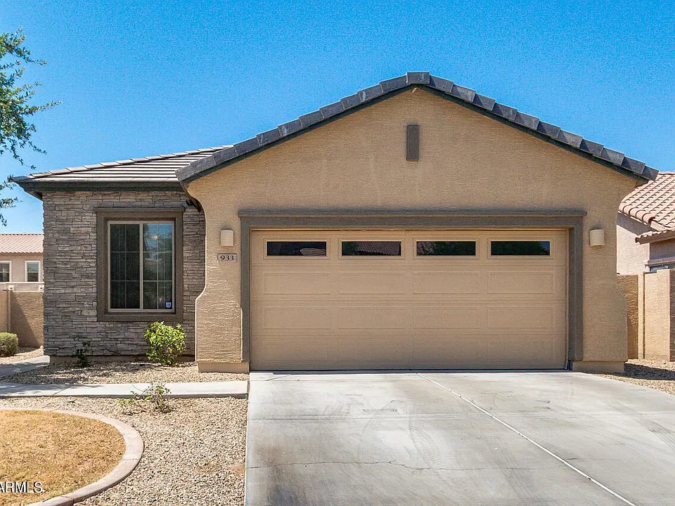933 E Harrison Dr