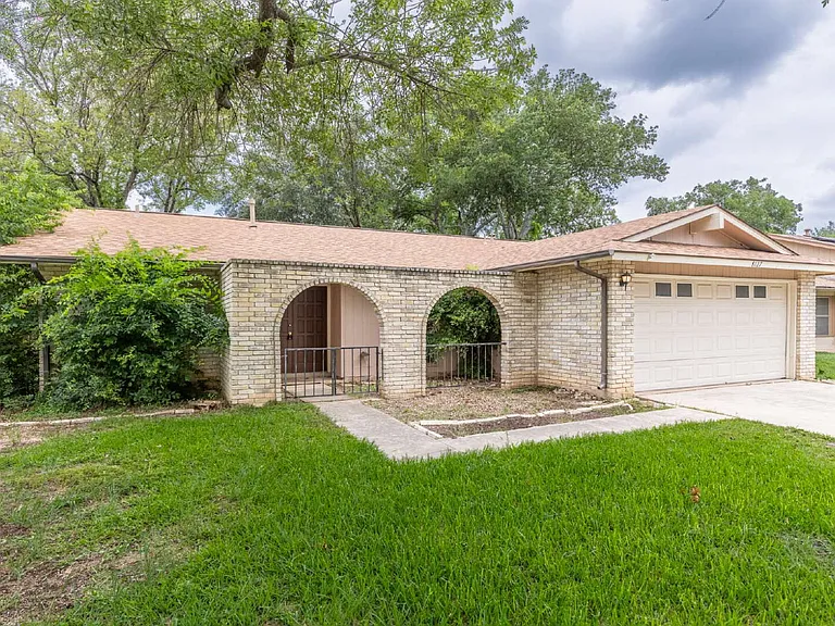 8127 Babe Ruth St — Photo 3