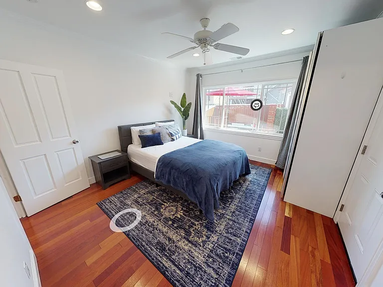 1419 E 32nd St — Photo 10