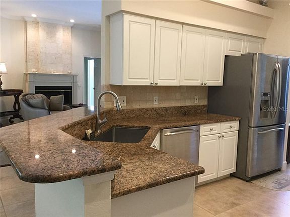 4th image of 8039 Desoto Woods Dr