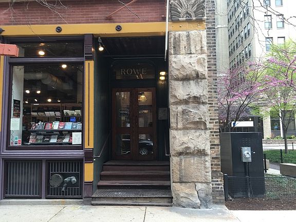 2nd image of 714 S Dearborn St