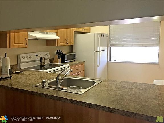 4th image of 2704 Nassau Bnd APT E1