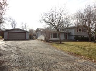 15919 Wood Dale Rd, Woodstock, IL 60180
