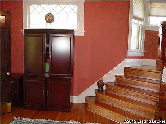 3rd image of 1912 Sils Ave