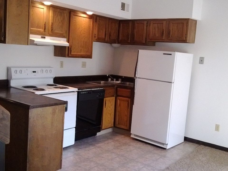 Open Kitchen and Livingroom 
