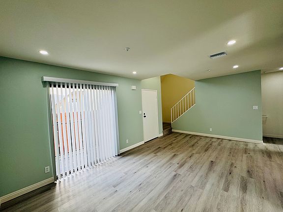 4th image of 327 La France Ave APT B