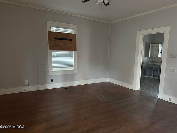 2nd image of 300 N Sumter St