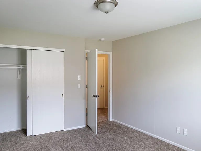 2103 Green Tree Rd #4 — Photo 17
