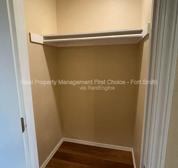 16 Charmont Dr — Photo 16