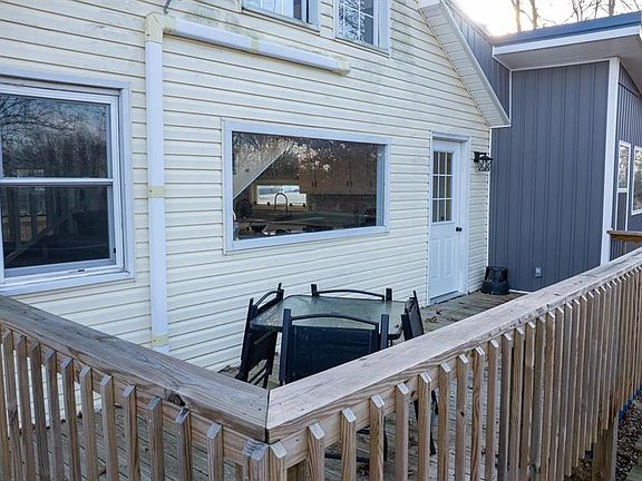 4th image of 247 Shawnee Cir