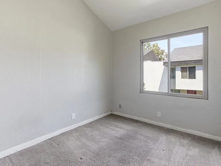 6872 Lampson Ave — Photo 21