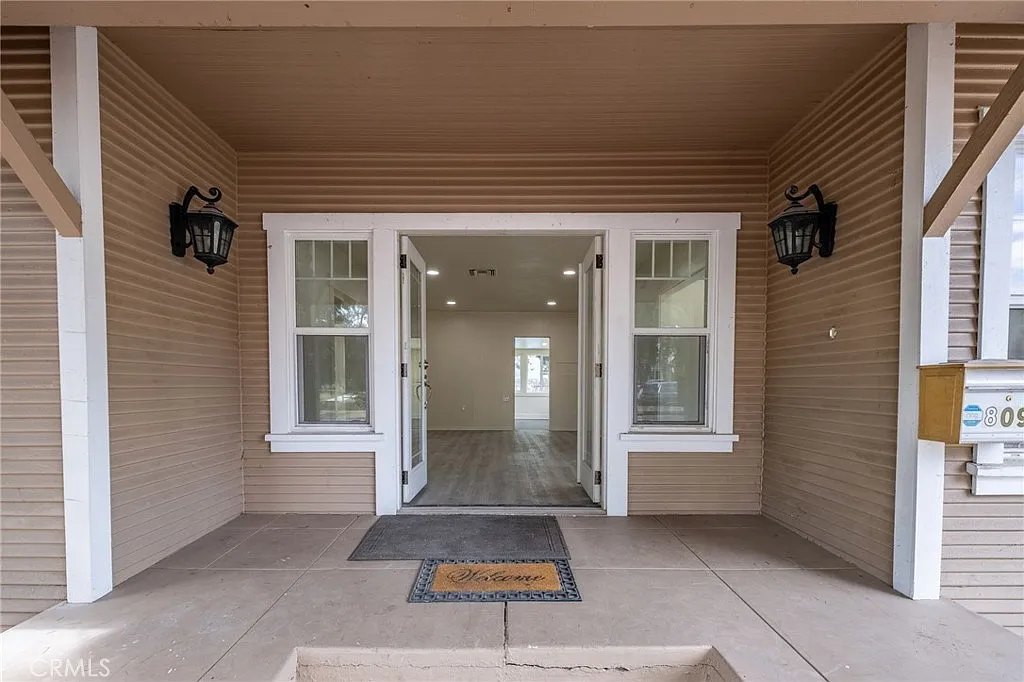 3 bed, 1146 sqft, $3,100 — Photo 2