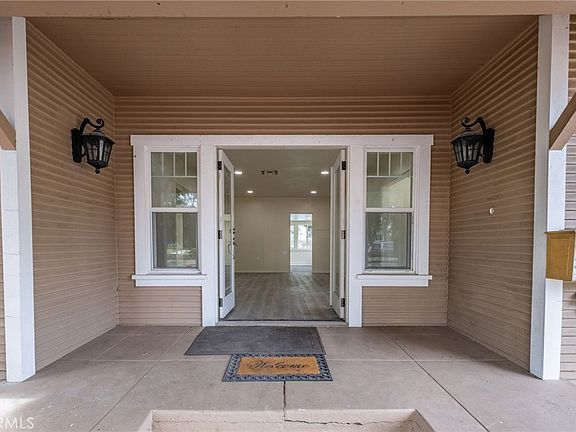 2nd image of 809 E Colton Ave