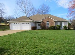 141 Oxford Ln, Branson, MO 65616